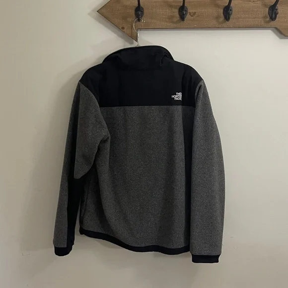 The North Face Men's Two-Tone Denali Jacket - Picture 4 of 4